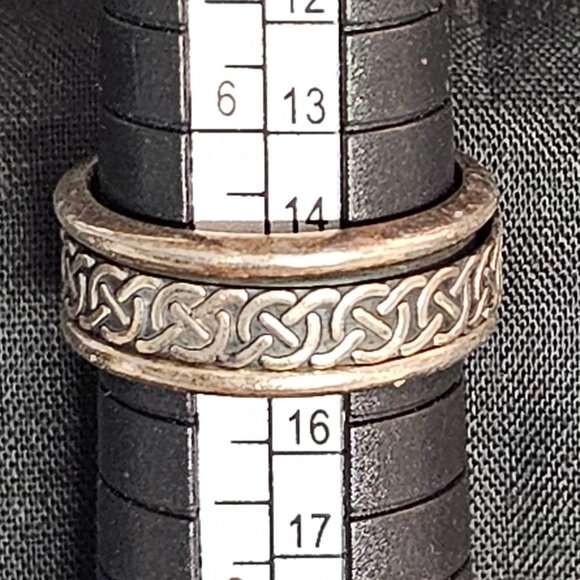 925 Silver Spinner Ring - Celtic Design on Spinner - Size 7 - Picture 2 of 8